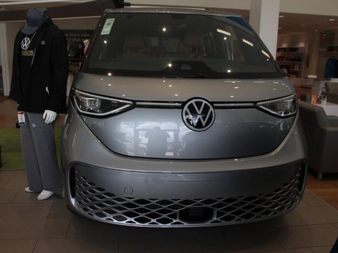 New 2025 Volkswagen ID. Buzz Pro S image 2