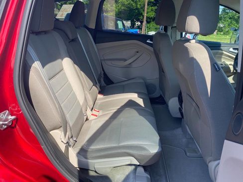 Used 2015 Ford Escape SE w/ Equipment Group 201A AWD/4WD image 13