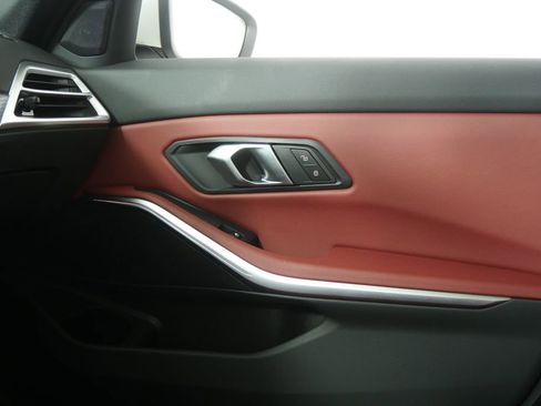 Used 2025 BMW 330i Sedan image 26