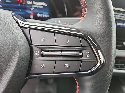 Used 2026 Chevrolet Equinox RS AWD/4WD image 16