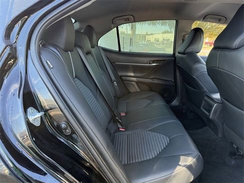 Used 2023 Toyota Camry SE image 30