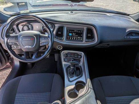 Used 2022 Dodge Challenger GT image 28