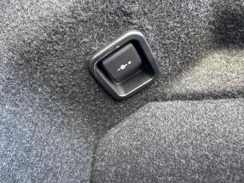 Used 2018 BMW 530i w/ Premium Package image 10