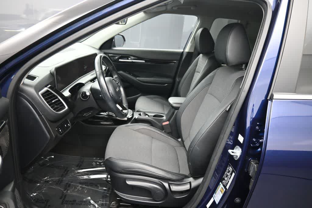 Certified 2024 Kia Seltos S AWD/4WD image 17
