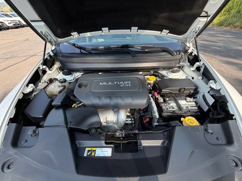 Used 2017 Jeep Cherokee Limited AWD/4WD image 40