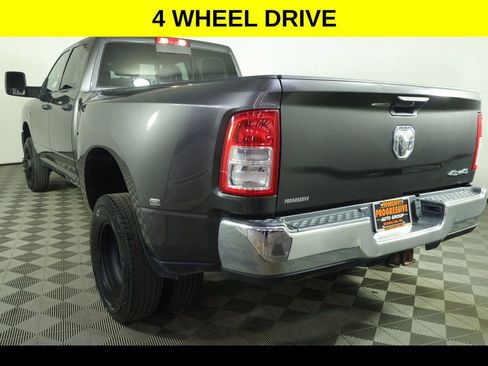 Used 2024 RAM 3500 Tradesman w/ Chrome Appearance Group AWD/4WD image 4
