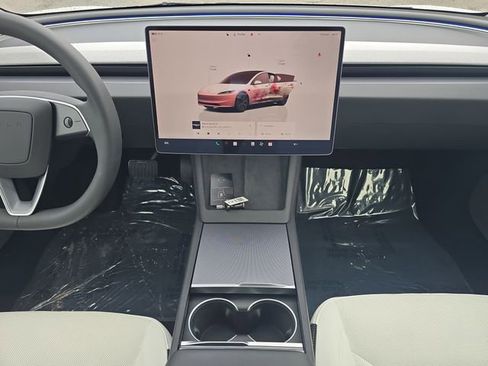 Used 2025 Tesla Model 3 RWD image 11