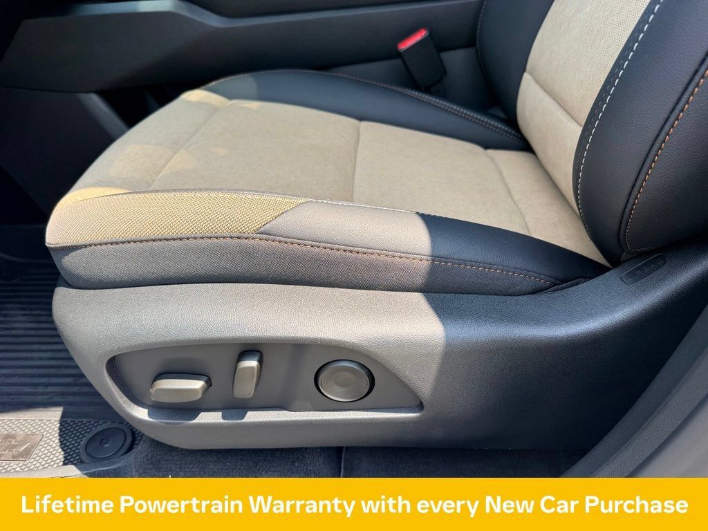 New 2027 Chevrolet Equinox ACTIV w/ Safety and Technology Package FWD image 13