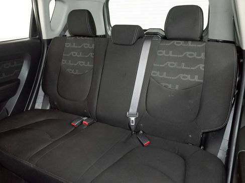 Used 2013 Kia Soul + FWD image 17