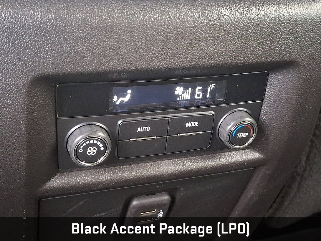 Used 2022 Chevrolet Traverse LT w/ LPO, Black Accent Package AWD/4WD image 15