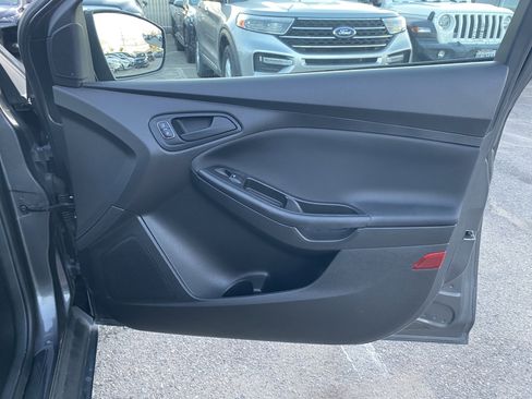 Used 2018 Ford Focus S image 21
