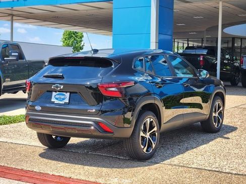 New 2026 Chevrolet Trax RS w/ Driver Confidence Package FWD image 4