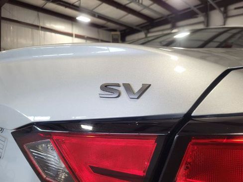 Used 2024 Nissan Altima 2.5 SV image 11