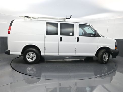 Used 2020 Chevrolet Express 2500 w/ Driver Convenience Package image 38