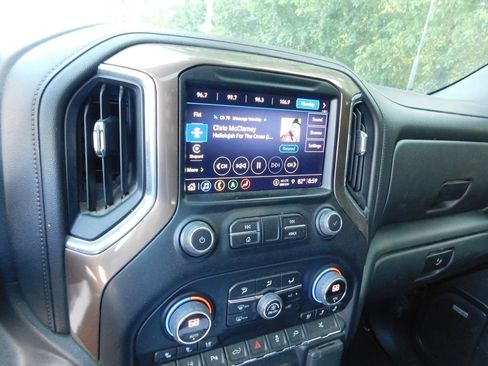 Used 2023 Chevrolet Silverado 3500 High Country AWD/4WD image 10
