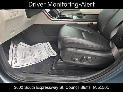 Used 2024 Kia Carnival EX FWD image 14