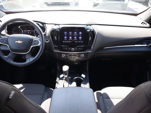 Used 2023 Chevrolet Traverse LT AWD/4WD image 19