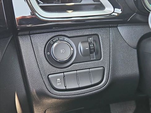 Certified 2021 Chevrolet Spark ACTIV FWD image 17