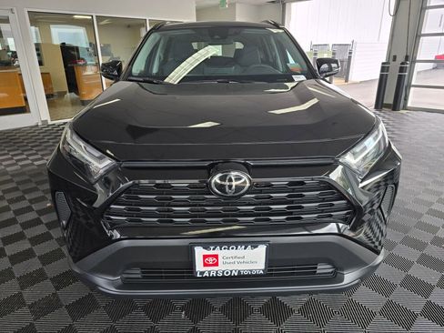 Used 2025 Toyota RAV4 XLE AWD/4WD image 8