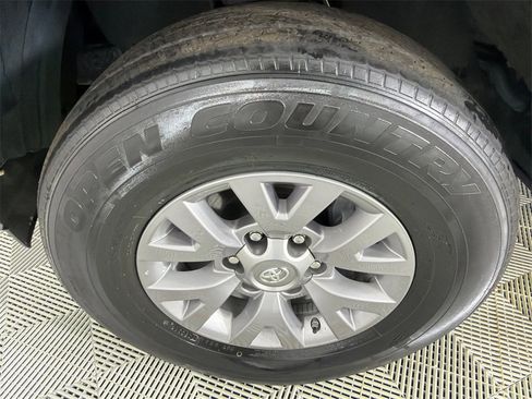 Used 2019 Toyota Tacoma SR5 image 11