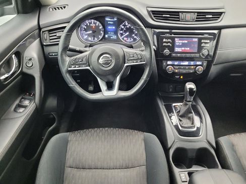 Used 2017 Nissan Rogue SV w/ Midnight Edition Package AWD/4WD image 22