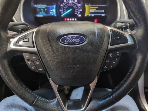 Used 2018 Ford Edge SEL w/ Equipment Group 201A AWD/4WD image 21