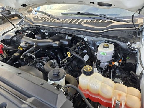 Used 2018 Ford F550 2WD Crew Cab Super Duty w/ Power Equipment Group image 30