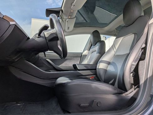 Used 2018 Tesla Model 3 Mid Range image 14