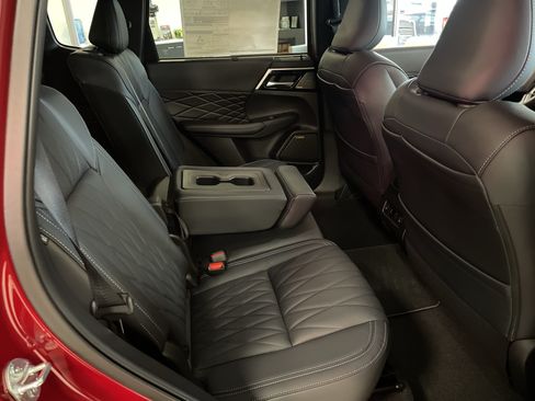 New 2026 Mitsubishi Outlander 4WD Plug-In Hybrid image 16