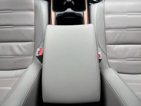 Used 2022 Honda CR-V Touring image 16