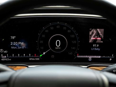 Used 2021 Cadillac Escalade Sport Platinum AWD/4WD image 20