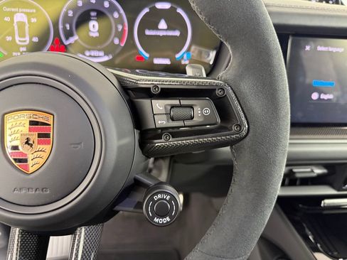 New 2026 Porsche Cayenne GTS image 31