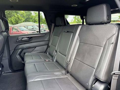 Used 2025 Chevrolet Tahoe Z71 AWD/4WD image 36