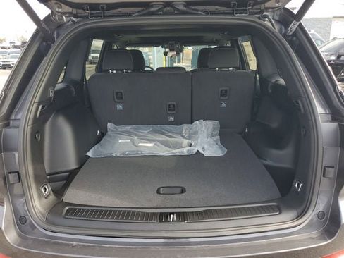 New 2026 Jeep Grand Cherokee Laredo X image 10