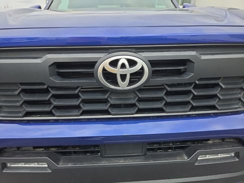 Used 2024 Toyota Tacoma TRD Off-Road image 17