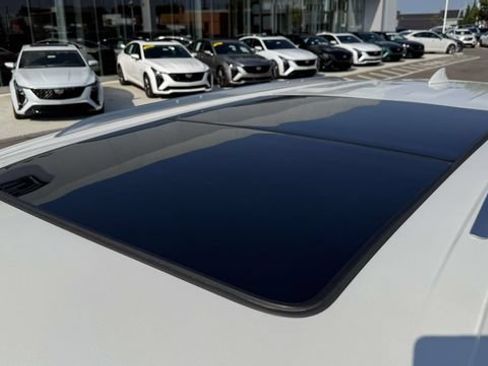 Used 2024 Cadillac XT6 Premium Luxury AWD/4WD image 14