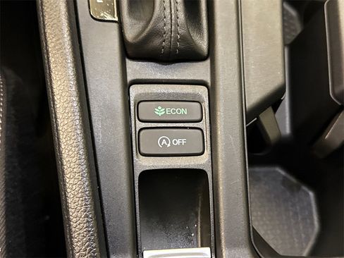 Certified 2025 Honda Accord SE image 28