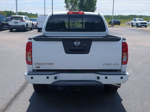 Used 2018 Nissan Frontier PRO-4X AWD/4WD image 4