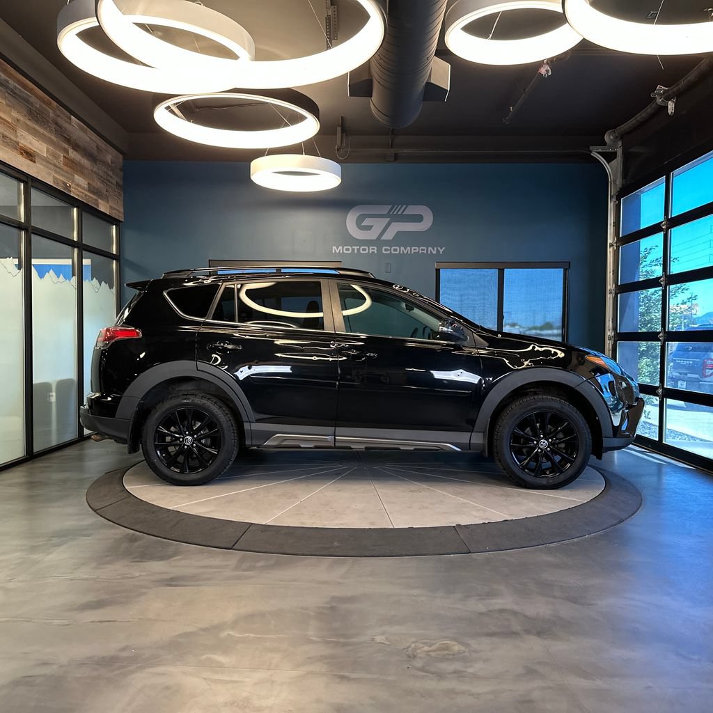 Used 2018 Toyota RAV4 Adventure AWD/4WD image 2