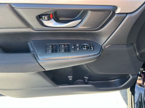Used 2018 Honda CR-V LX image 14
