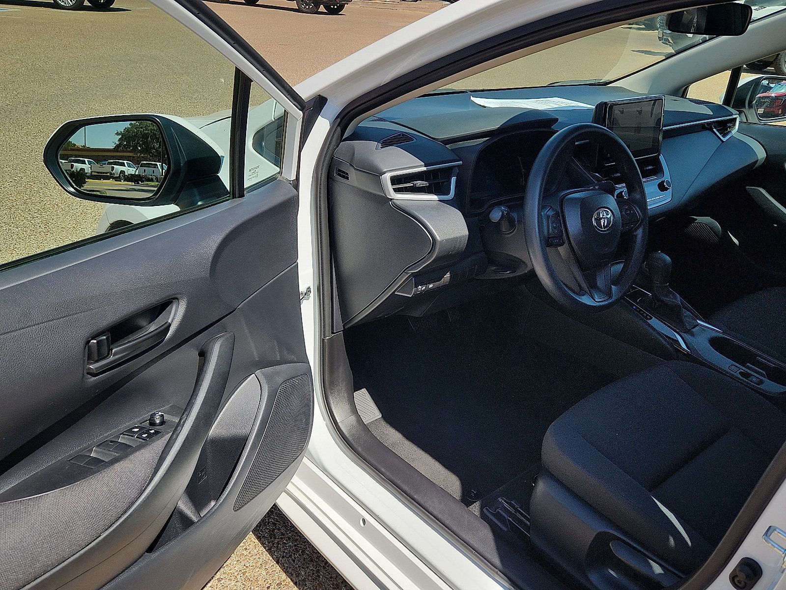 Used 2026 Toyota Corolla LE FWD image 14