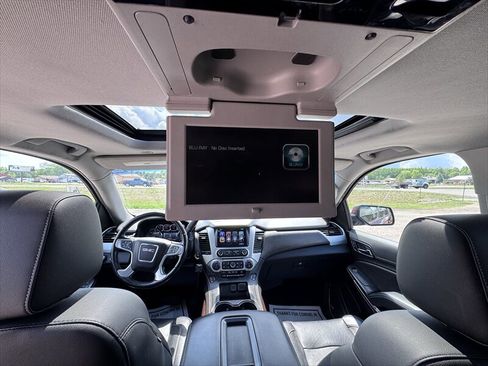 Used 2020 GMC Yukon XL SLT w/ Open Road Package AWD/4WD image 17