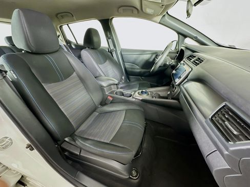 Used 2022 Nissan Leaf S FWD image 29