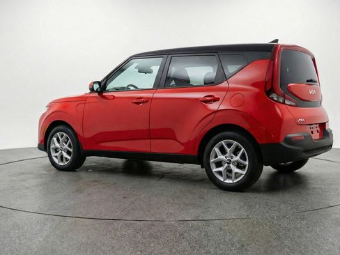 Used 2025 Kia Soul LX w/ LX Technology Package image 5