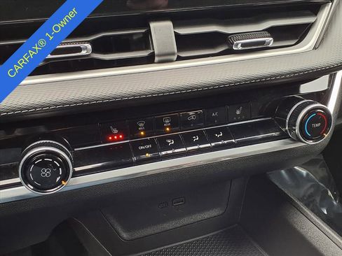 Used 2025 Chevrolet Equinox LT image 24