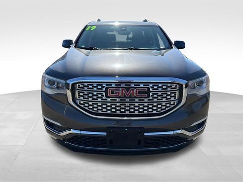 Used 2019 GMC Acadia Denali AWD/4WD image 2