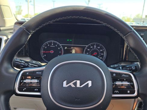 Used 2022 Kia Sorento EX w/ Panoramic Sunroof Package FWD image 39