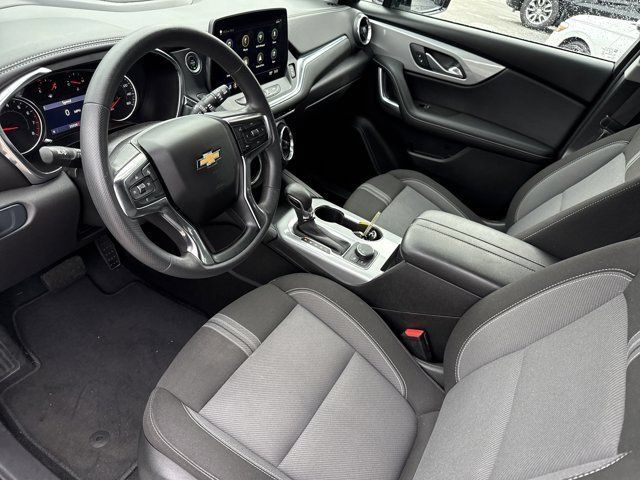 Certified 2024 Chevrolet Blazer LT w/ Midnight/Sport Edition FWD image 10