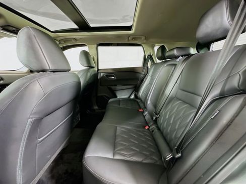 Certified 2022 Nissan Rogue Platinum w/ Head-Up Display Package image 27