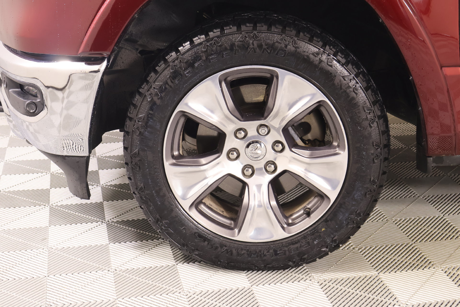 Used 2019 RAM 1500 Laramie AWD/4WD image 19